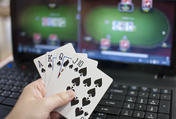 akt777 ငွေသွင်း မြန်မာ Sportsbook Esports ကစားသမားများ MMK ငွေသွင်းနေသောဒြပ်ပုံ